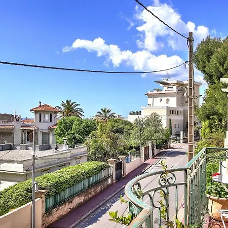 Guestify Charming Frenchstyle Br Flat For With Terrace Min Palais * Cannes